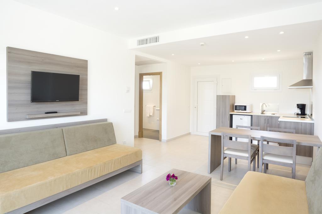 Cabot Tres Torres Apartamentos Плая де Палма Екстериор снимка