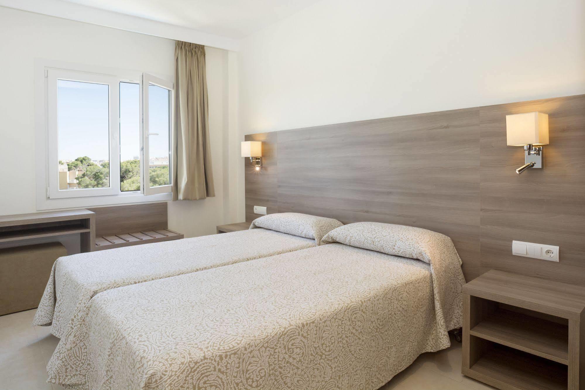 Cabot Tres Torres Apartamentos Плая де Палма Екстериор снимка