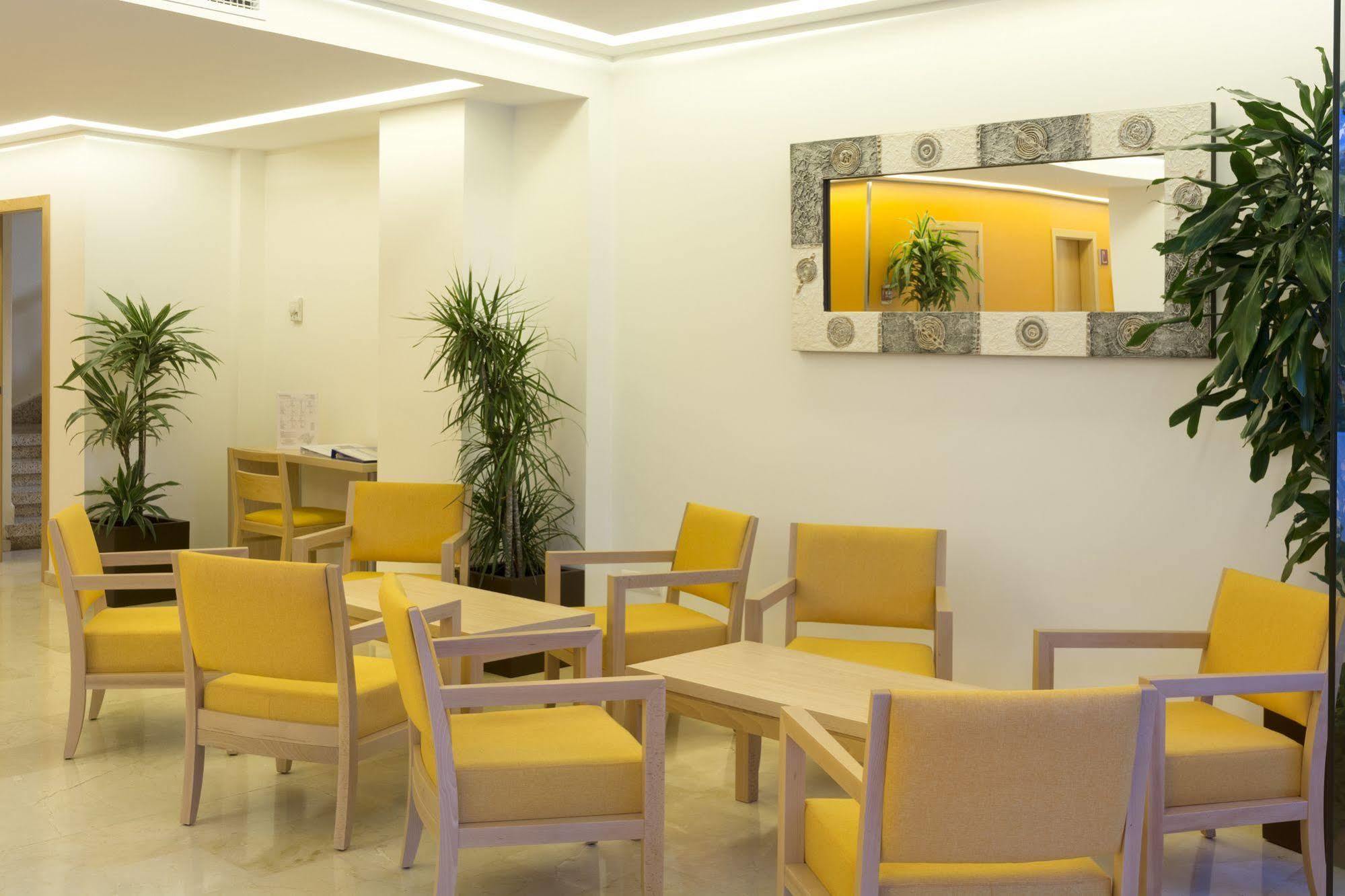 Cabot Tres Torres Apartamentos Плая де Палма Екстериор снимка