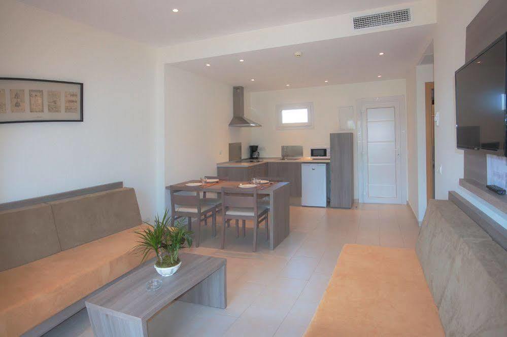 Cabot Tres Torres Apartamentos Плая де Палма Екстериор снимка