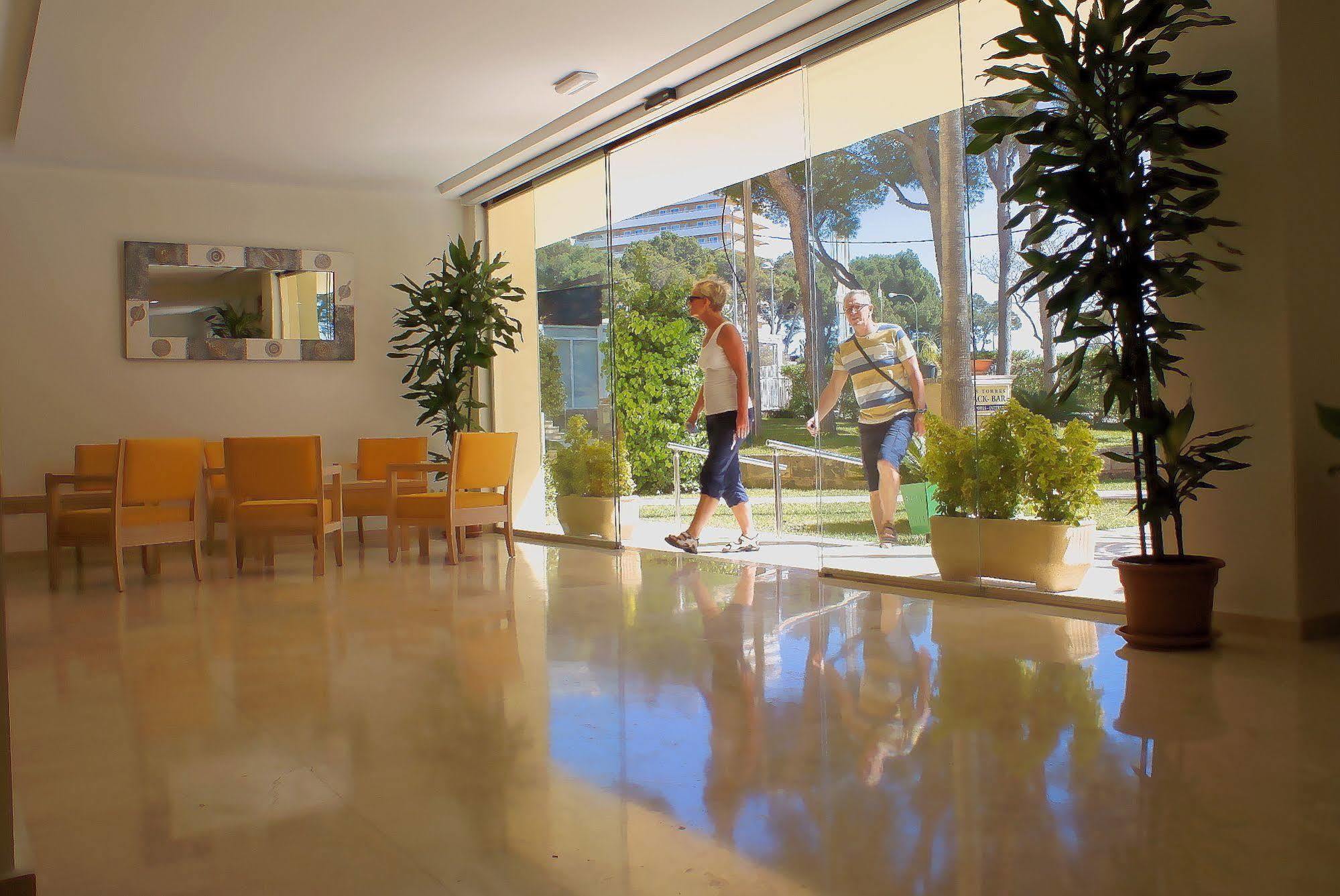 Cabot Tres Torres Apartamentos Плая де Палма Екстериор снимка